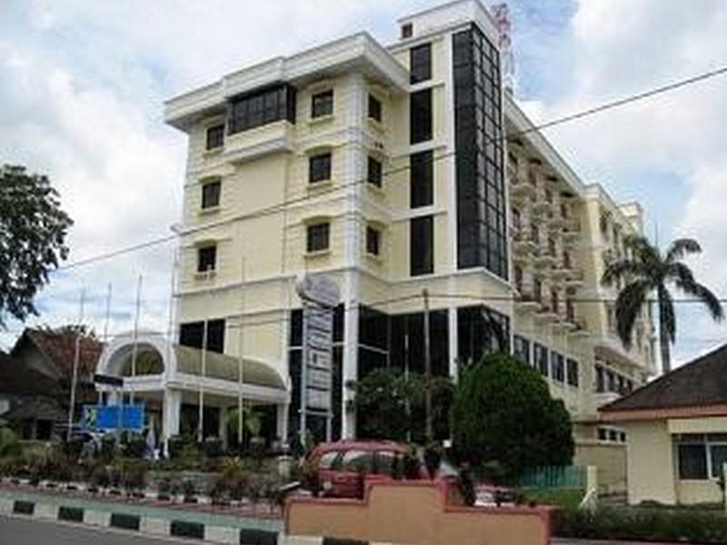 Hotel Bumi Asih Padangsidimpuan Batubelubang Eksteriør bilde