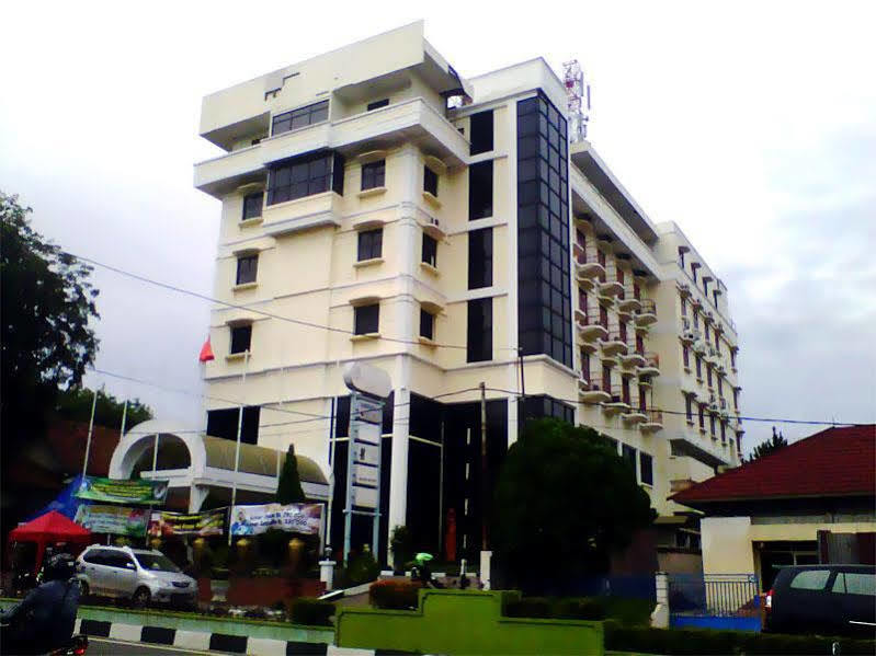Hotel Bumi Asih Padangsidimpuan Batubelubang Eksteriør bilde